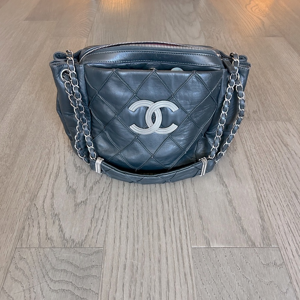 Chanel shoulder bag